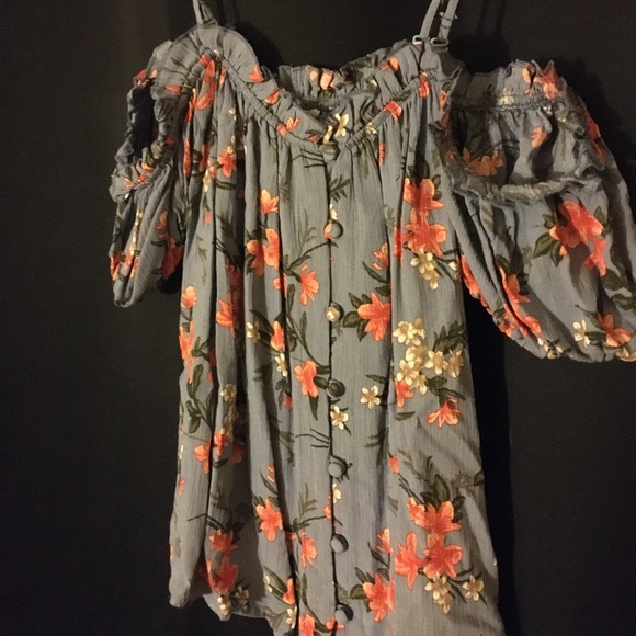 American Eagle off the shoulder blouse (floral) - Picture 1 of 4